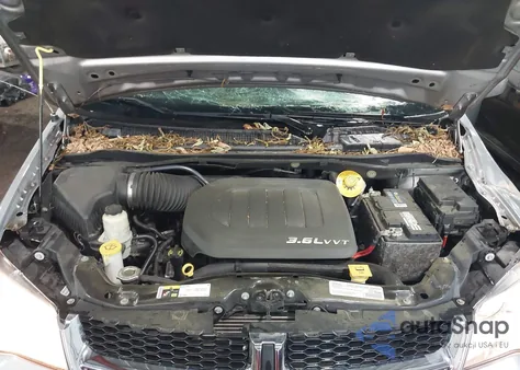 2018 Dodge Grand Caravan Sxt из США, поврежденный, VIN 2C4RDGCG5JR240892